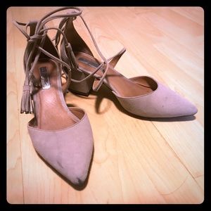 Halogen Pump in Grey